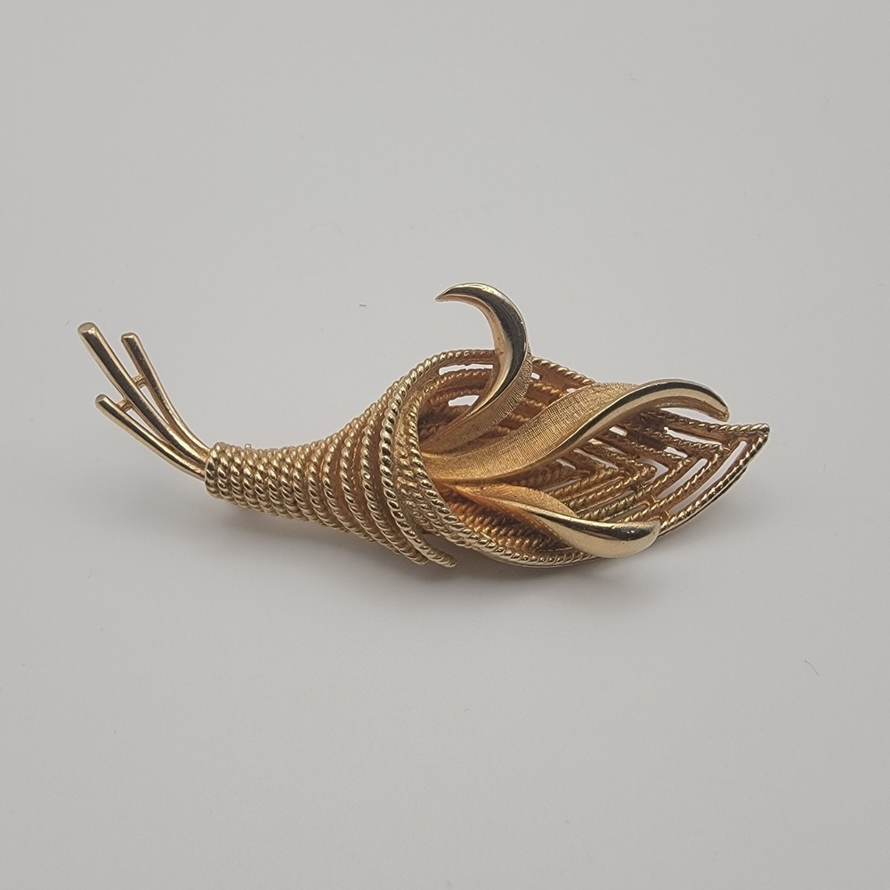 Vintage Coro Horn of Plenty Cornucopia Gold‎ Tone Brooch Pin 1950s 1960s